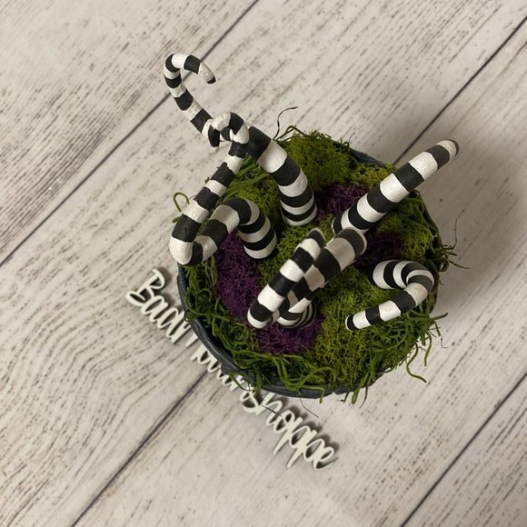 *Loucifer's Boutique Handmade Hand Painted Beetlejuice Beetlepot Large Plant Art - Picture 3 of 4